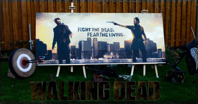 The walking Brick – Mosaik – Fight the dead. Fear the living.